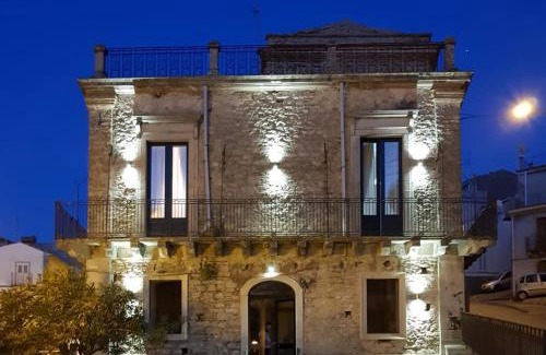 Montalbano Elicona Lit Et Petit-Déjeuner | Palazzo Restifa