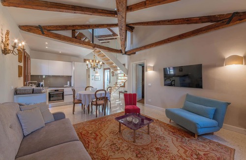 Cannaregio Maison | Exceptional location directly on the Cannaregio canal with roof terrace, jacuzzi