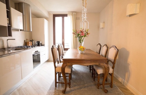 Cannaregio Maison | Exceptional location directly on the Cannaregio canal with roof terrace, jacuzzi