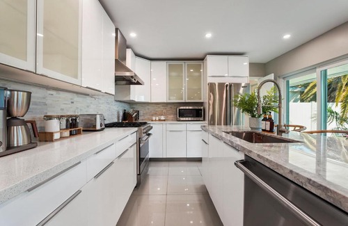 Survey Creek Maison | Palisades by JadoreLuxe l Oasis Pool and Waterview