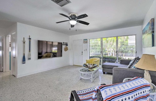 Palm City Maison | Palm City Canalfront Home with Boat Dock and Fire Pit!