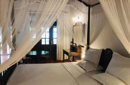 Nuwaragam Palatha Central Hôtel | Palm Garden Village Hotel