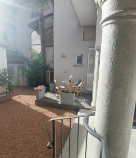 Brusimpiano Appartement | Palm House
