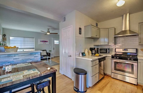Coronado Maison | Palm house · Phoenix Home w/renovated Pool & String Lights