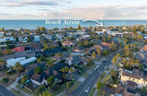 Papamoa Beach Maison | Palm Paradise with Spa