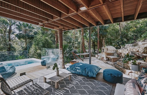 Church Point Maison | Palm Pavilion: architectural rainforest retreat