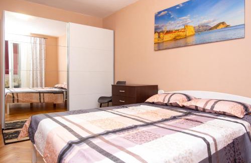 Velji Vinogradi Appartement | Palm street apartment near Dukley beach