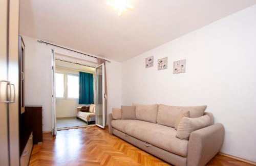 Velji Vinogradi Appartement | Palm street apartment near Dukley beach