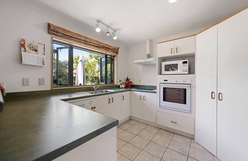 Papamoa Beach Cottage | Palm Tree Haven - Papamoa Maison de vacances