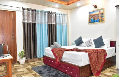Kasauli Appartement | Palm Tree Paradise Retreat