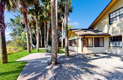 Port Orange Maison | Palm Tree Reverie