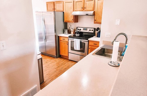 Palmer Lake Maison | Palmer Lake near AF Academy Pet Friendly King Bed 4 TVs
