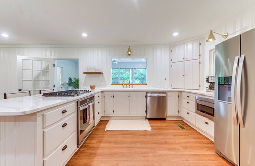 Palmetto Cottage | Palmetto Cottage w/ Fire Pit, Game Table + More!