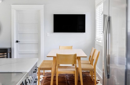 Mount Pleasant Maison | Palmetto Grove / Walk to Shem Creek / Mins to Dwtn