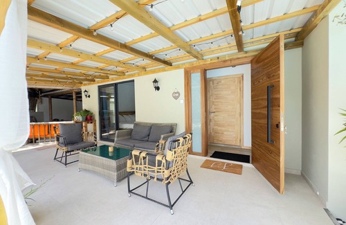New Grove Villa | Palmiste Villa
