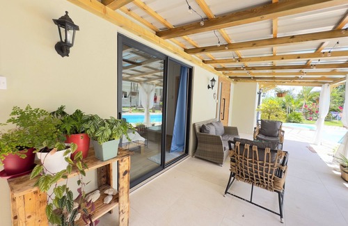 New Grove Villa | Palmiste Villa