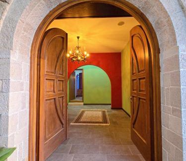 Kruje Hôtel | Pamja e Qyteteve