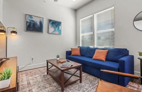 West Oak Hill Appartement | Pampering New Unit Studio 1Ba Pool, Golf Sim