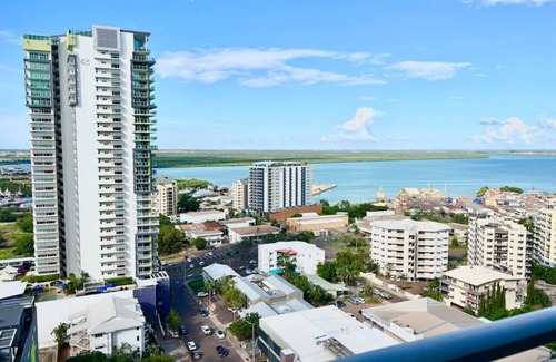 Darwin City Centre Appartement | Pandanas Apt 8 (18th fl, Sunrise & Harbour Views)