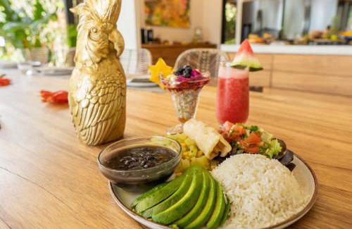 Penjamo Lit Et Petit-Déjeuner | Pandanus Lodge & Retreats Bungalow Heliconia