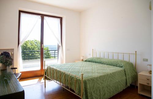 Massino Visconti Appartement | PANORAMA - Apartment with terrace overlooking the Lake