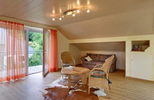 Annweiler am Trifels Appartement | Panorama-Fewo Töpfer