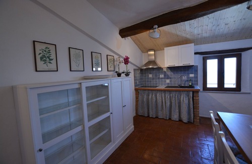 Radicondoli Appartement | Panoramic apartment in medieval village