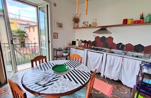 Agropoli Appartement | Panoramic apartment in villa on beach, in center