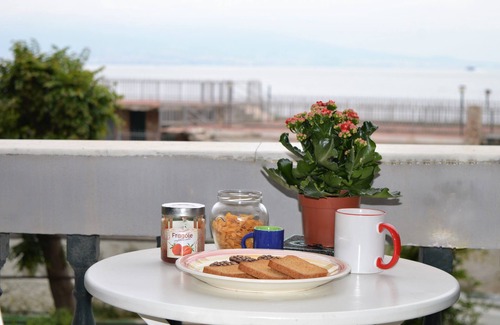 Posillipo Maison | Appartement panoramique dans un bâtiment historique directement sur la plage ...