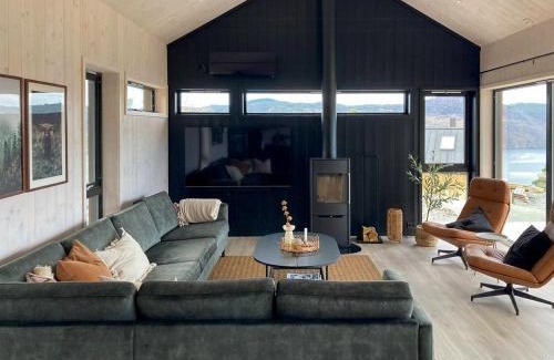 Hjelmeland Maison | Panoramic Cabin With Sea View On Randøy