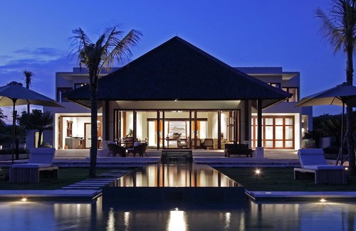 Ungasan Villa | Villa panoramique de luxe avec 6 chambres et accès à la plage à Uluwatu "