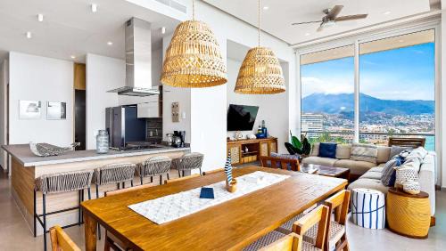 Las Glorias Appartement | Panoramic Hot Tub Oceanview Luxury 4BR Penthouse