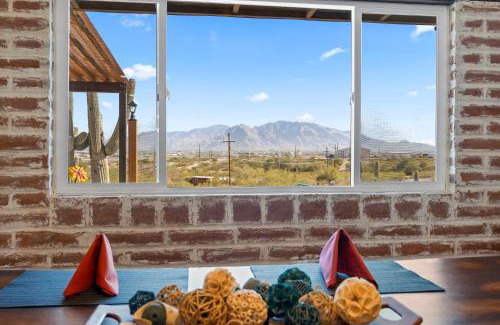 Tucson Maison | Panoramic Mountain Views, Heated Pool, 2 Kitchens