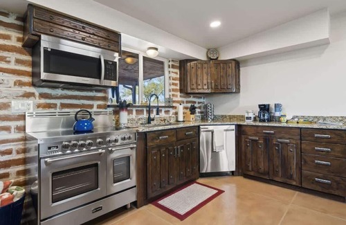 Tucson Maison | Panoramic Mountain Views, Heated Pool, 2 Kitchens