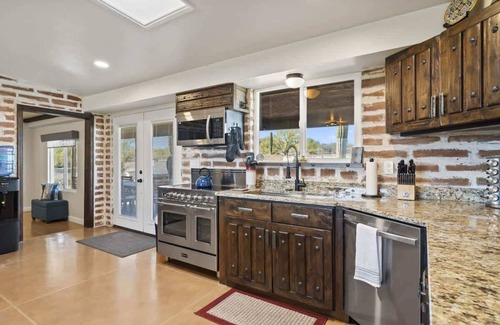 Tucson Maison | Panoramic Mountain Views, Heated Pool, 2 Kitchens