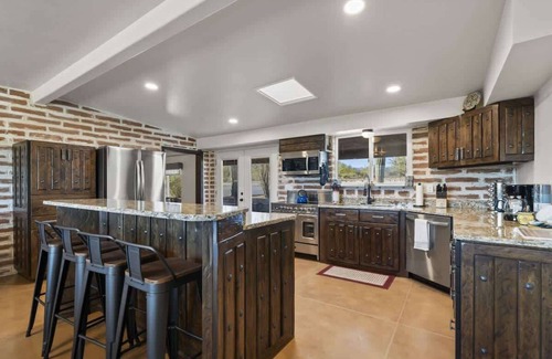 Tucson Maison | Panoramic Mountain Views, Heated Pool, 2 Kitchens
