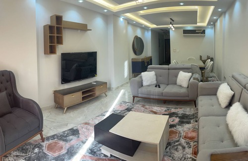 Al-Basatin Appartement | Panoramic nile view in cairo central location