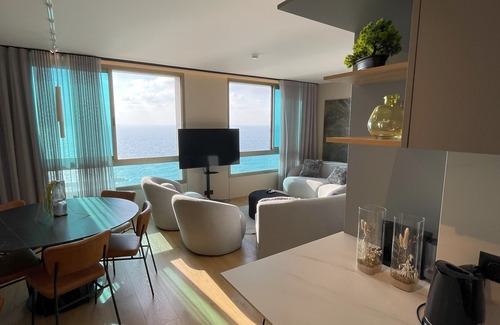 Netanya Appartement | Panoramic Sea View Luxury Suite