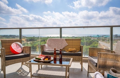 Nahariya Appartement | Terrific 4-bedroom Apartment Next to Achziv Beach