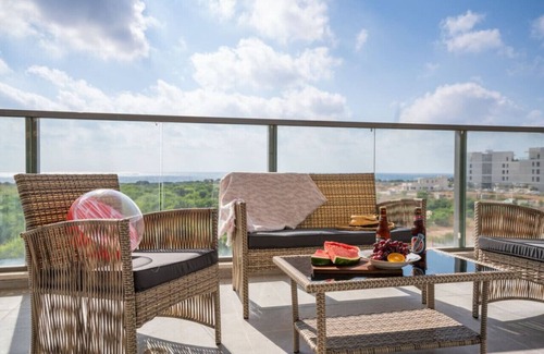 Nahariya Appartement | Terrific 4-bedroom Apartment Next to Achziv Beach