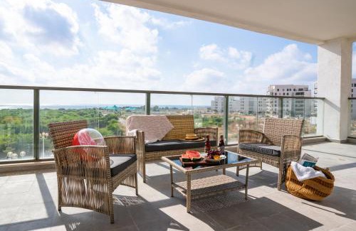 Nahariya Appartement | Panoramic Sea Views Coastal Escape by Sea N' Rent