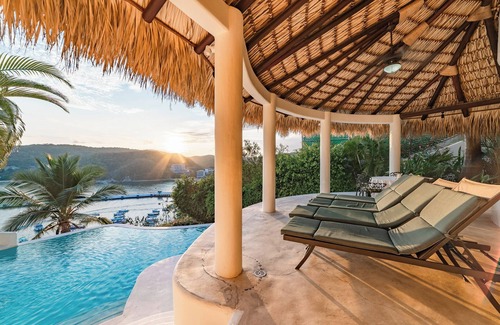 Santa Maria Huatulco Villa | Breathtaking Ocean Views