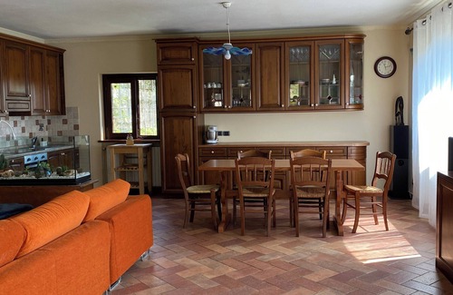 Sanfront Maison | Panoramic two-story dwelling with private garden, surrounded by green woods.