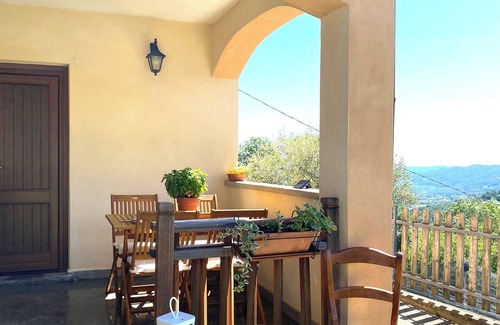 Sanfront Maison | Panoramic two-story dwelling with private garden, surrounded by green woods.