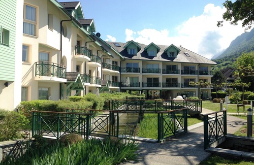 Duingt Appartement | Vue panoramique La baie des voiles Les pieds dans l'eau LAC ANNECY DUINGT