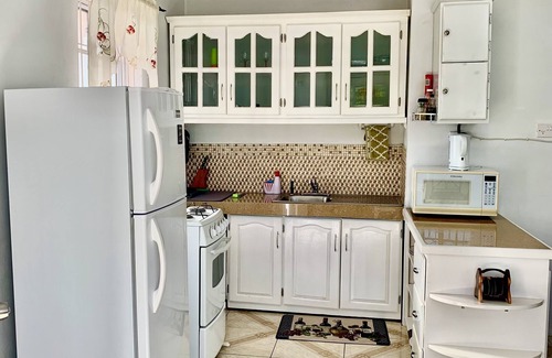 Corinthe Appartement | Panoramic view top floor apartment 10mins from Castries and Rodney Bay