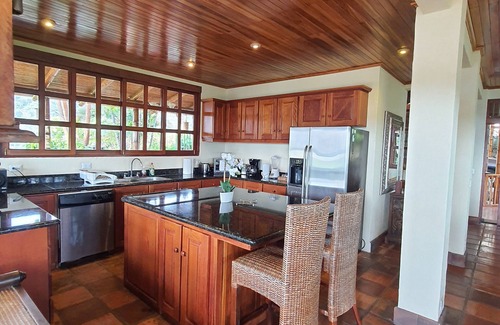 Escobal Villa | Vues panoramiques, Bali style, Pool-tropicale privée-Atenas