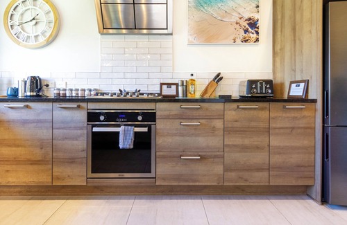 Christchurch District Maison | Panoramic Views from Spacious New Beach House in Christchurch's Cass Bay