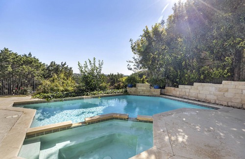 Highland Lake Estates Maison | Panoramic views of Lake Travis & TX Hill Country