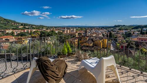 Pescia Maison | Panoramic villa between Lucca and Florence